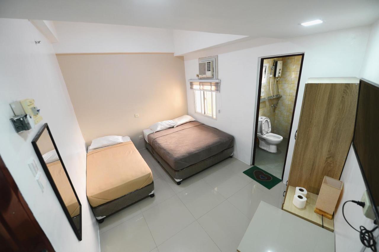 Cebu Courtyard Hotell Lapu-Lapu City Eksteriør bilde