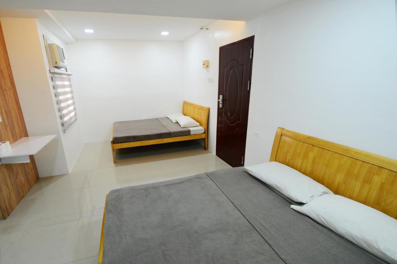 Cebu Courtyard Hotell Lapu-Lapu City Eksteriør bilde