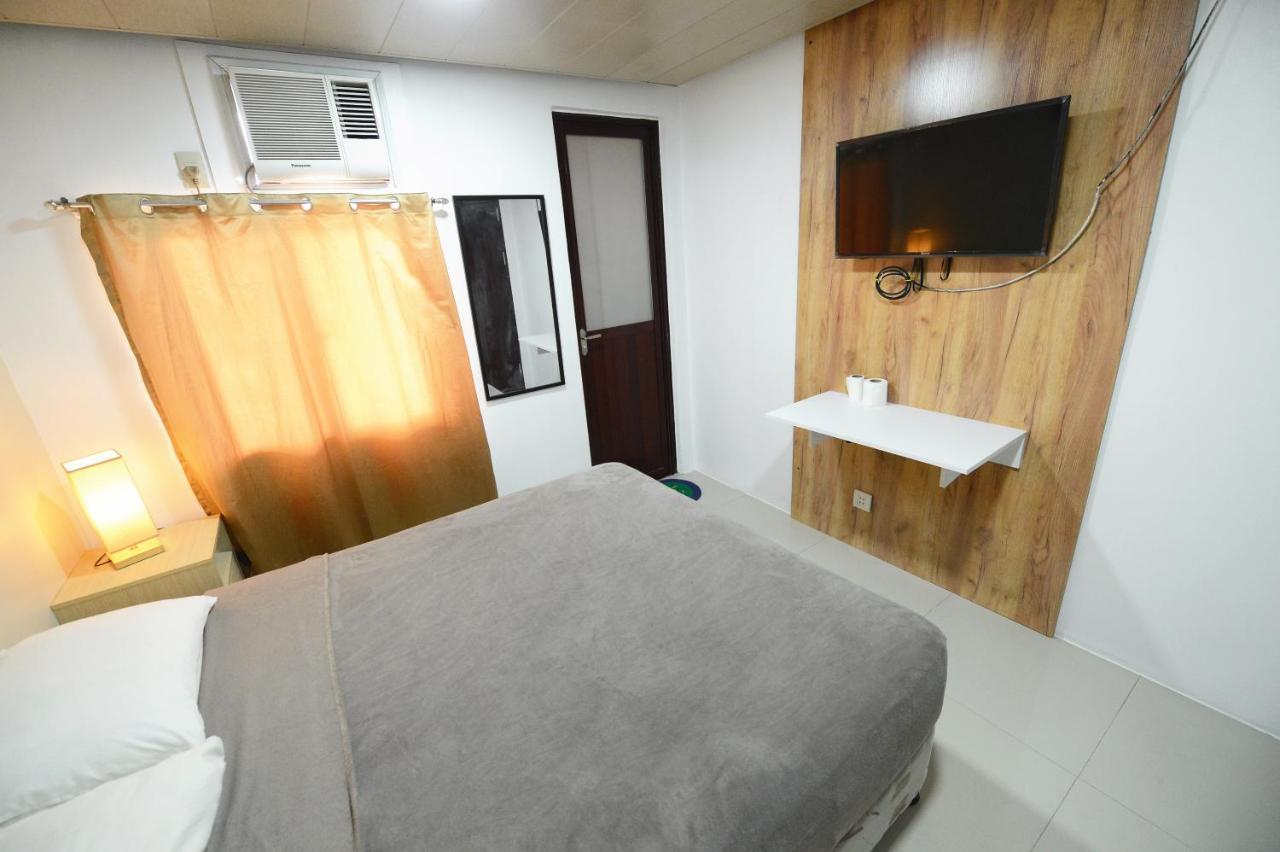 Cebu Courtyard Hotell Lapu-Lapu City Eksteriør bilde