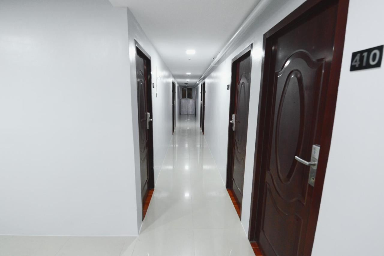 Cebu Courtyard Hotell Lapu-Lapu City Eksteriør bilde